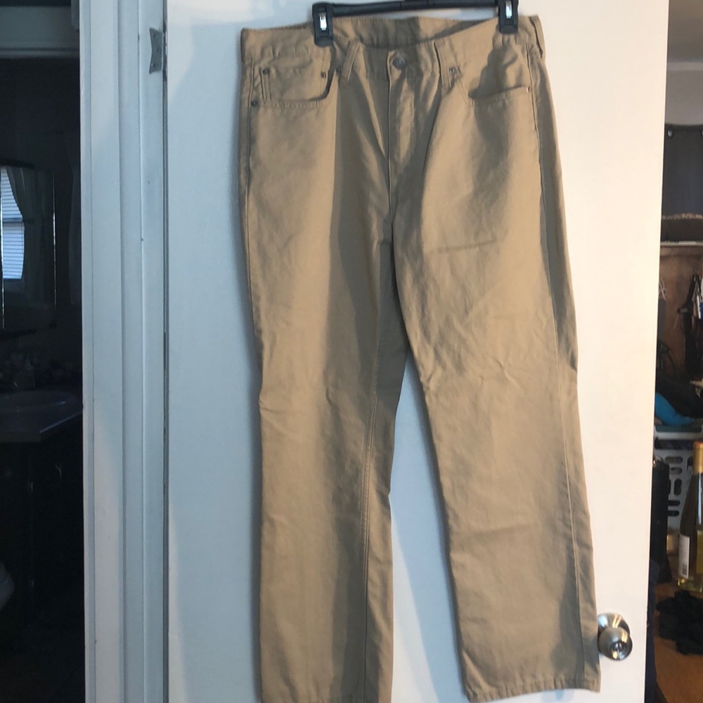 Levi’s 514 38x30. Tan color